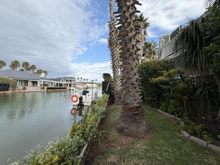 6 Bedroom Property for Sale in Marina Martinique Eastern Cape